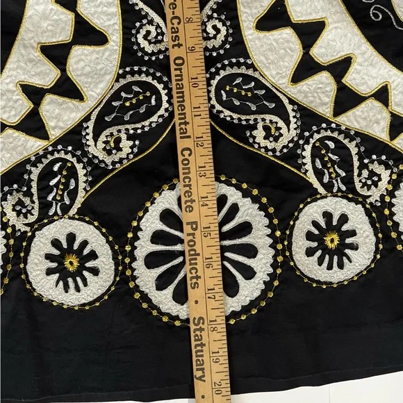 DKNY Black and White Embroidered Skirt - Picture 6 of 7